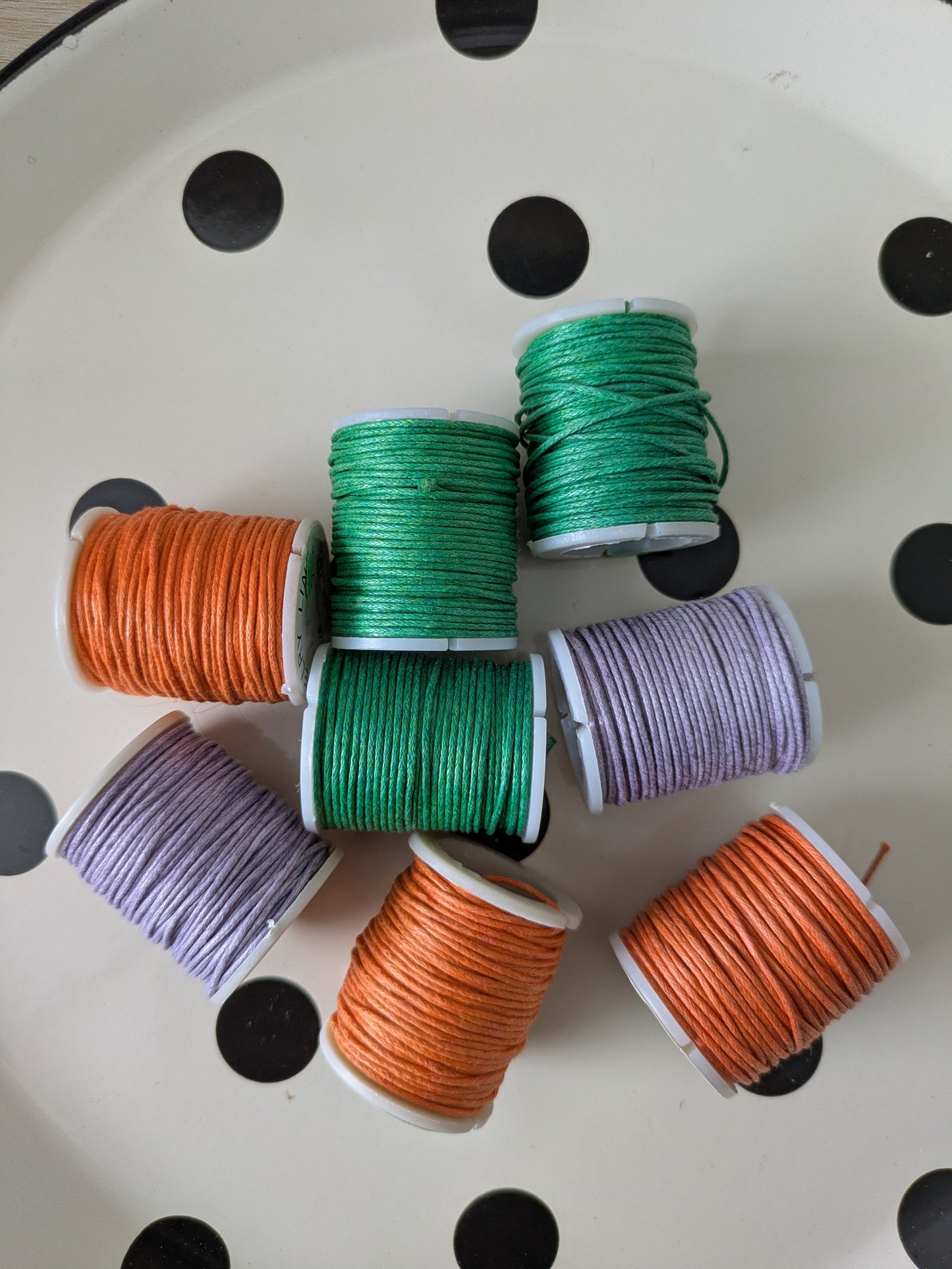 Restant rolletjes waxkoord 1 mm (8x)