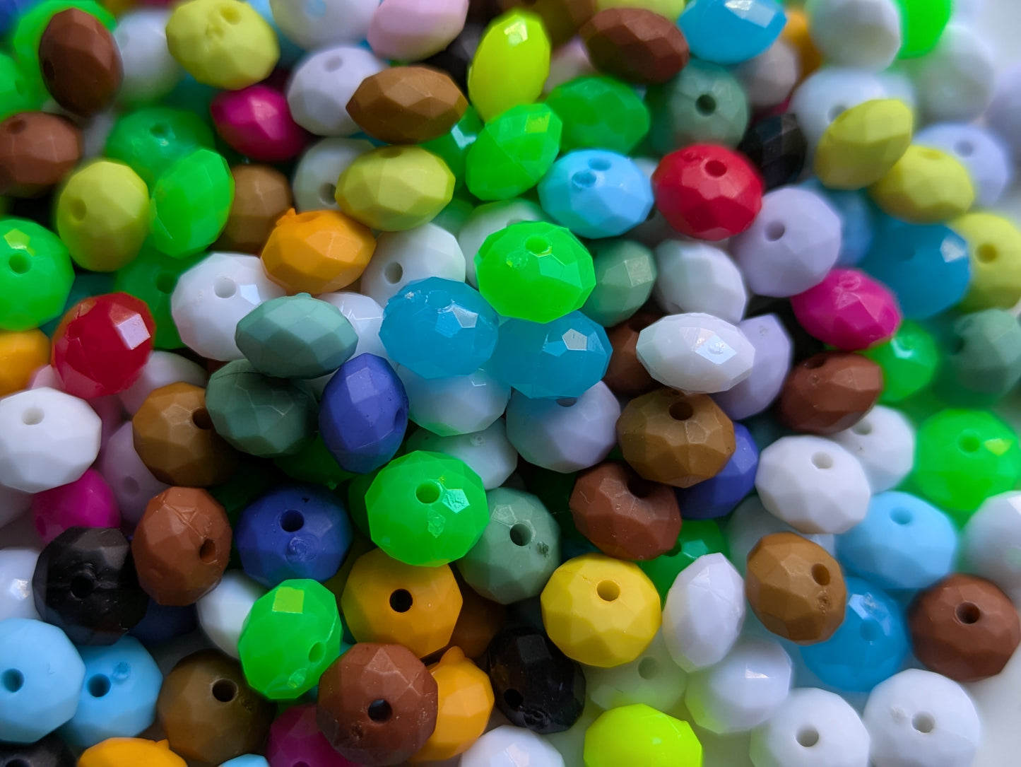 Restant acryl facetkraal mix (500x)