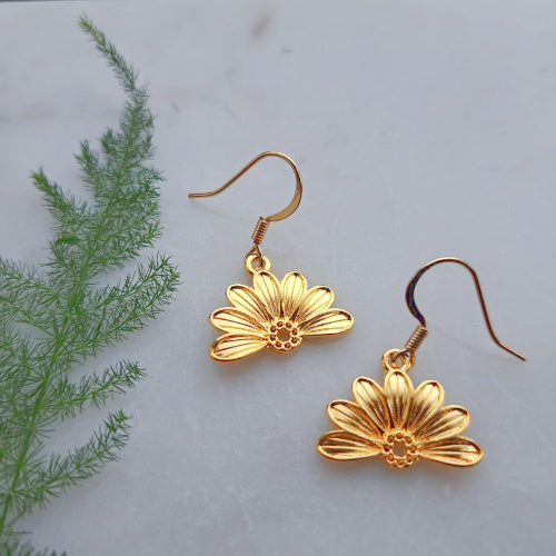 Oorbellen gouden bloem