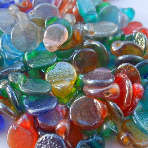 Glaskralenmix platte druppel (per streng)