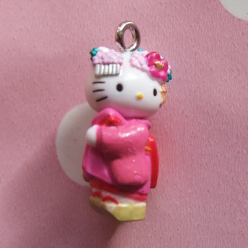 Charm-Hallo-Kitty-Rosa-Geisha