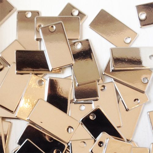 Rechteckiges Metalletikett