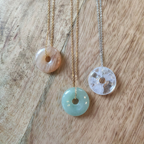 Rvs ketting met donuthanger natuursteen